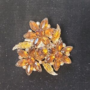 Vintage Brooch Brown